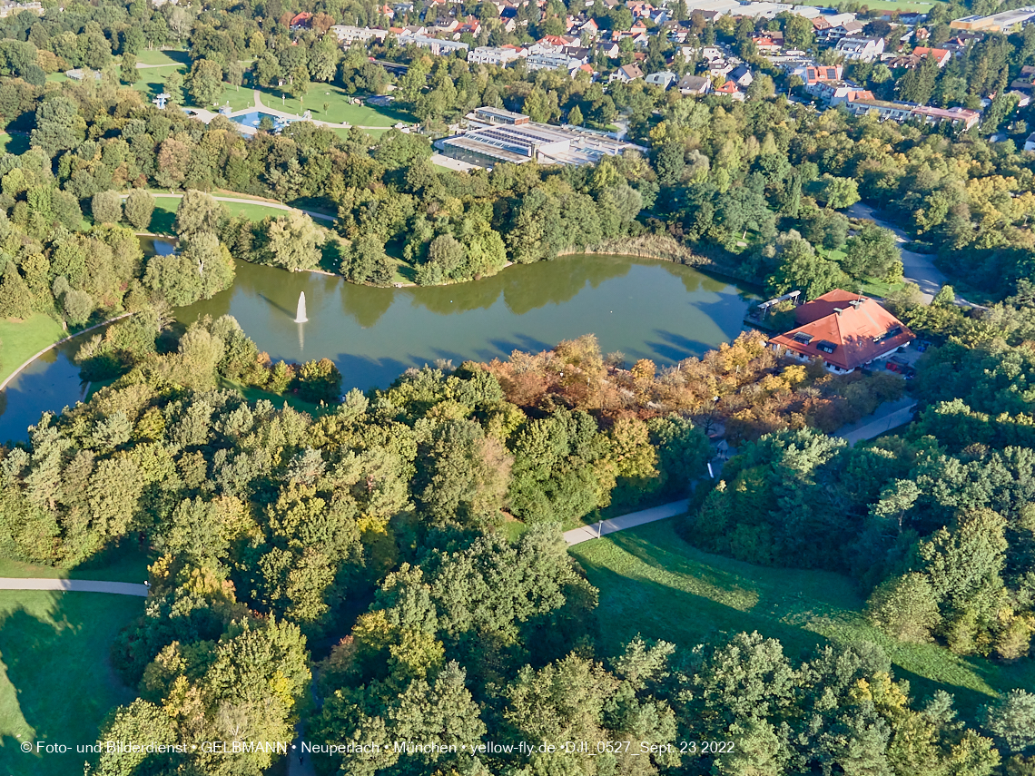 23.09.2022 - der Ostpark mir Biergarten und See in Neuperlach